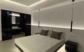 Evenos Suites